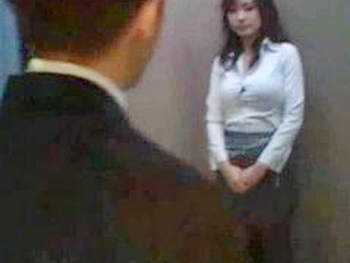Fucking a Stalker Babe in Elevator, Extreme Oriental Porn